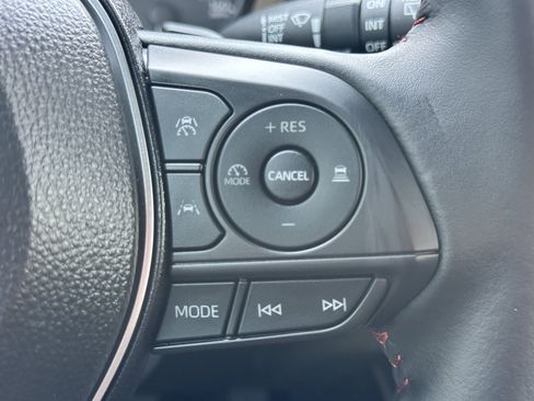 Used 2025 Toyota Corolla Cross AWD Hybrid image 31