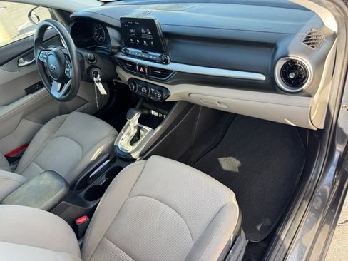 Used 2021 Kia Forte LXS image 11