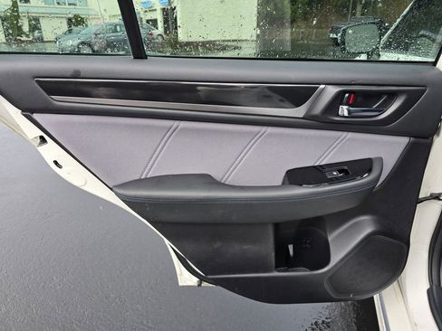 Used 2017 Subaru Legacy 2.5i Sport image 9