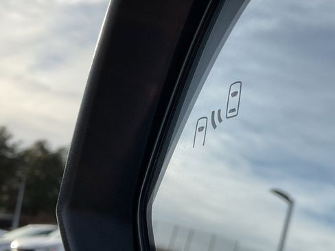 Used 2025 Toyota RAV4 XLE image 12