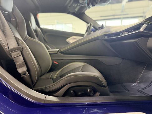 Used 2025 Chevrolet Corvette Stingray Premium Cpe w/ Z51 Performance Package image 15