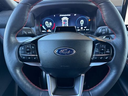 Used 2025 Ford Explorer ST-Line image 33
