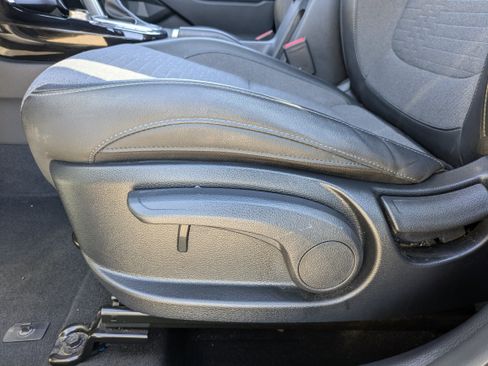 Used 2022 Kia Seltos S image 20