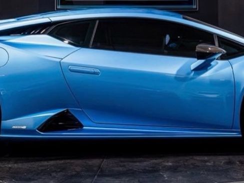 Used 2023 Lamborghini Huracan Tecnica RWD image 3