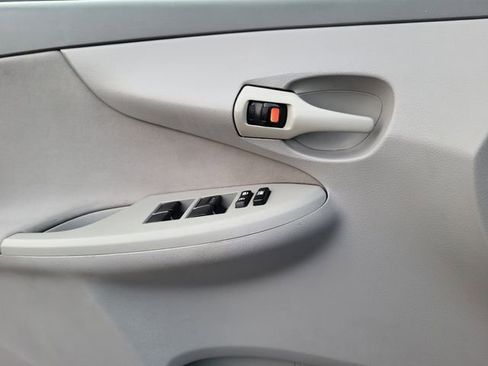 Used 2009 Toyota Corolla LE image 14