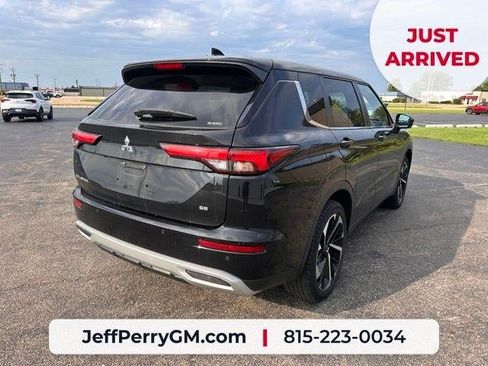 Used 2022 Mitsubishi Outlander SE AWD/4WD image 6