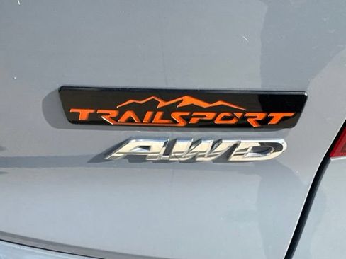 Used 2022 Honda Pilot TrailSport image 9
