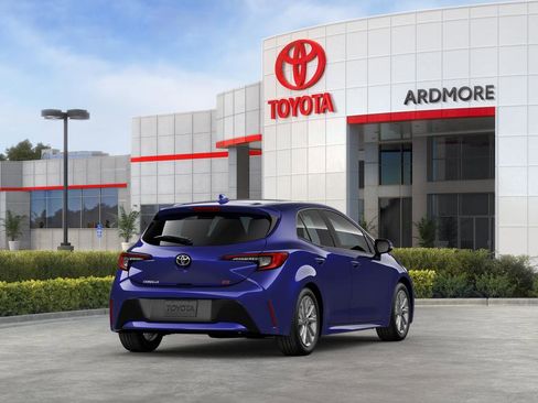 New 2025 Toyota Corolla SE image 9