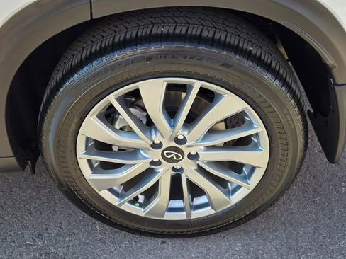 Certified 2025 INFINITI QX50 Pure AWD/4WD image 11