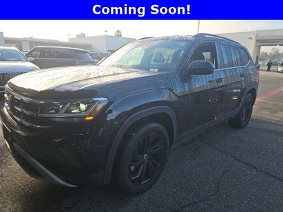 Used 2022 Volkswagen Atlas SE w/ Black Wheel Package