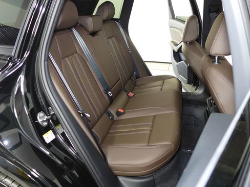 Used 2025 Audi Q6 e-tron Premium w/ 20" Wheel Package image 20