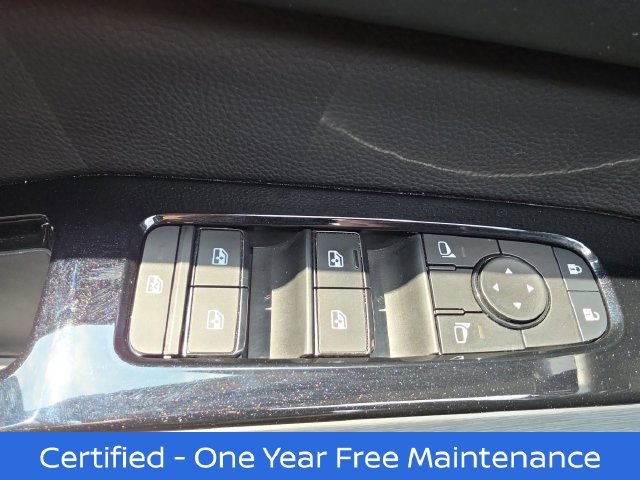 Certified 2025 Nissan Pathfinder SL FWD image 30