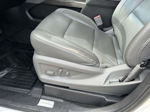 Used 2018 Chevrolet Tahoe LT image 18