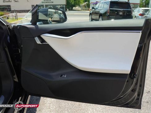 Used 2017 Tesla Model S 100D AWD/4WD image 29