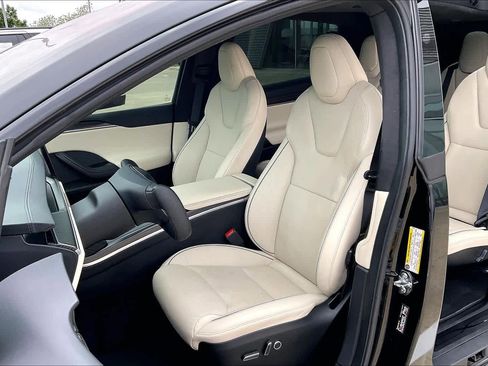 Used 2022 Tesla Model X Plaid AWD/4WD image 7