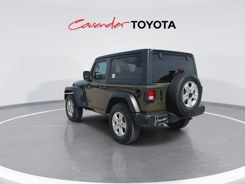 Used 2022 Jeep Wrangler Sport AWD/4WD image 6