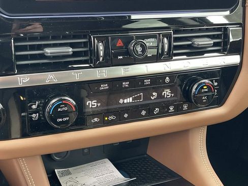 New 2026 Nissan Pathfinder Platinum w/ Lighting Package AWD/4WD image 29