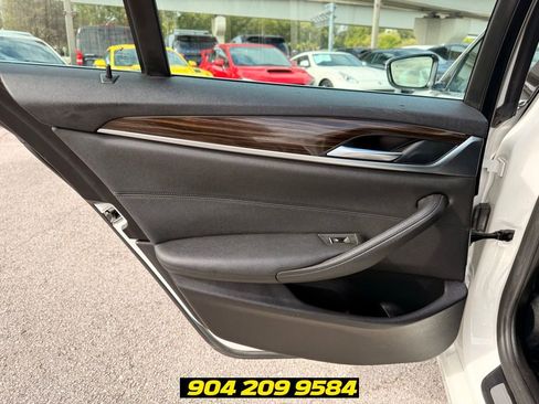 Used 2018 BMW 530e RWD image 29