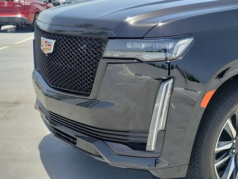 Used 2024 Cadillac Escalade Sport AWD/4WD image 10