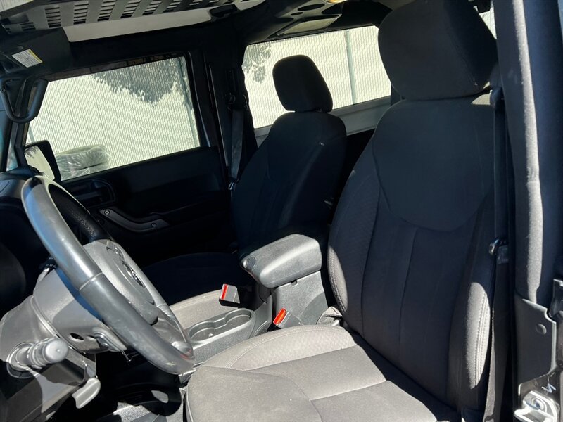 Used 2018 Jeep Wrangler Sport AWD/4WD image 19