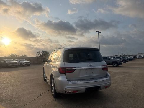 Used 2019 INFINITI QX80 Luxe w/ All-Season Package RWD image 17