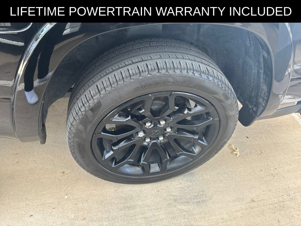Used 2025 RAM 1500 Limited AWD/4WD image 15
