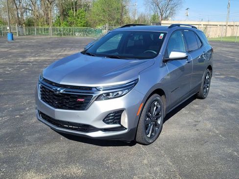 Used 2023 Chevrolet Equinox RS FWD image 5