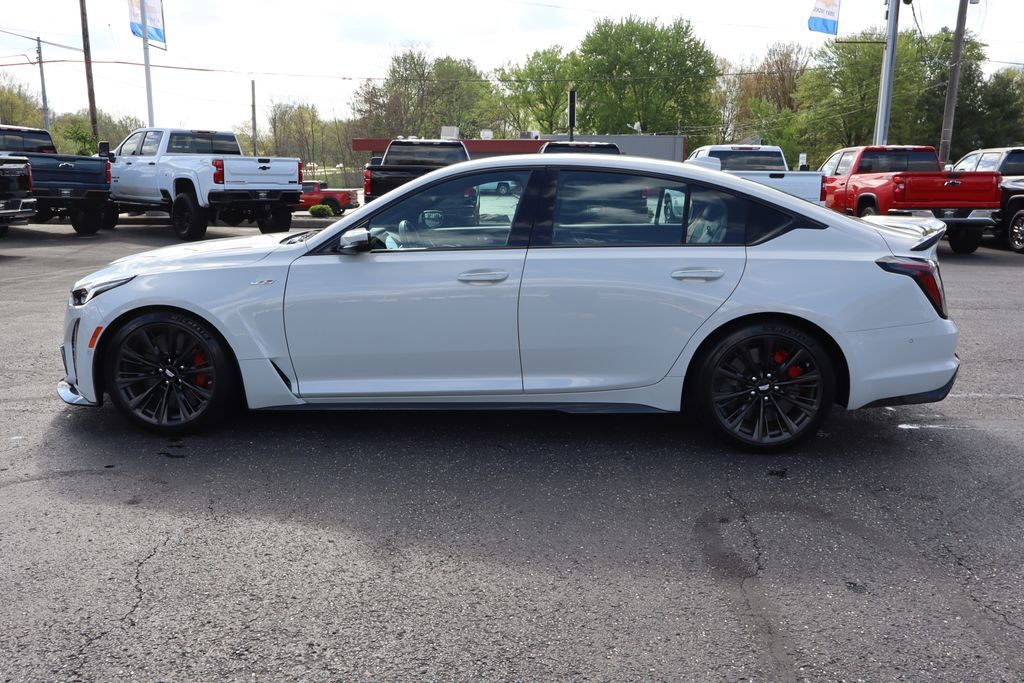 Used 2023 Cadillac CT5 V Blackwing w/ Carbon Fiber Package 2 RWD image 32