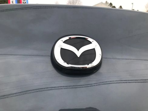 Used 2022 MAZDA MAZDA3 s image 38