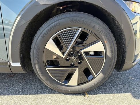 New 2026 Hyundai Ioniq 5 SEL image 12