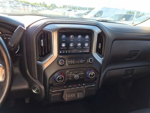 Used 2022 Chevrolet Silverado 1500 LT AWD/4WD image 24