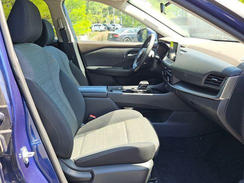 Used 2023 Nissan Rogue SV FWD image 15