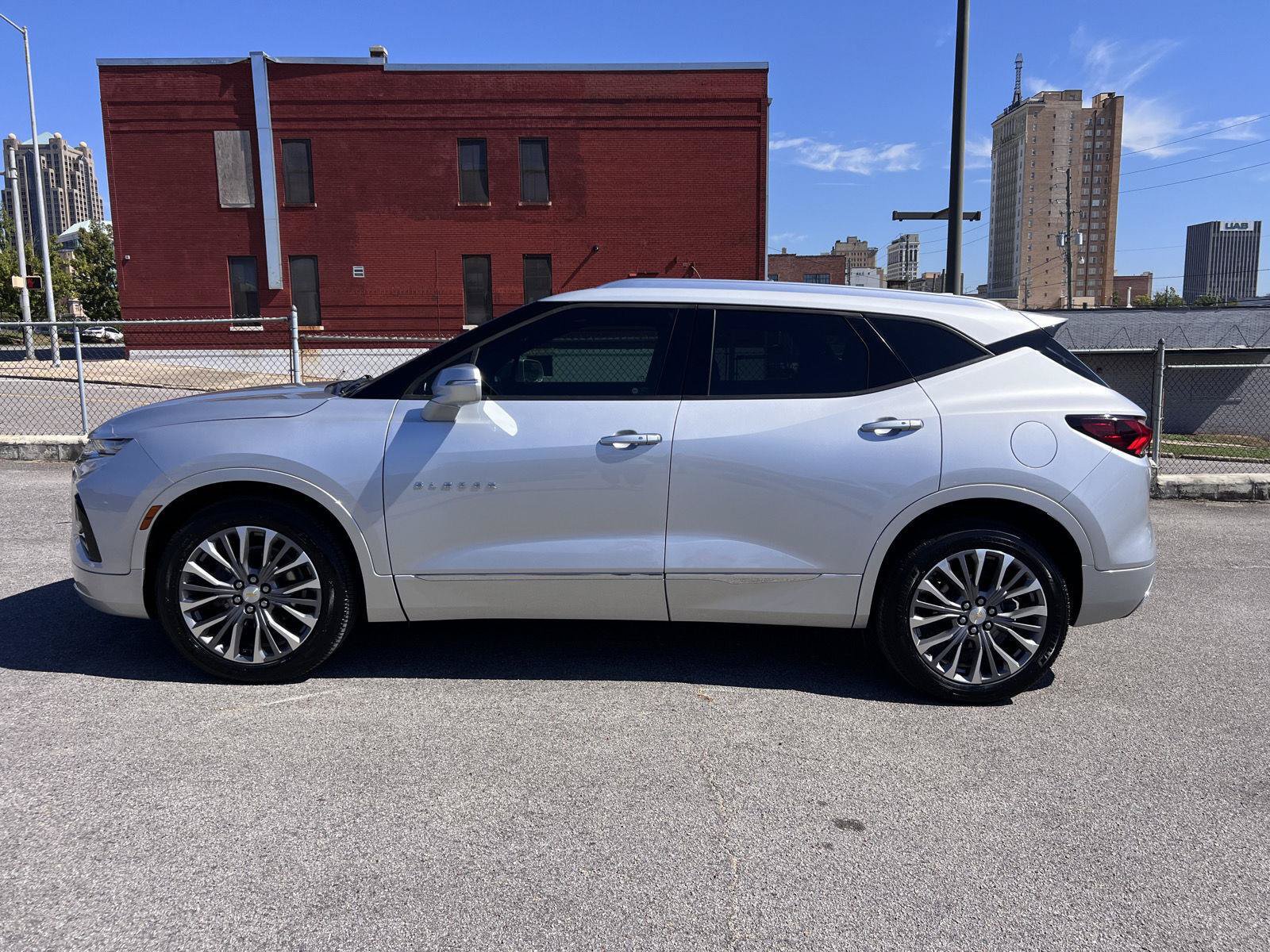Used 2020 Chevrolet Blazer Premier w/ LPO, Sport Package AWD/4WD image 4