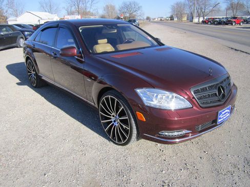 Used 2012 Mercedes-Benz S 550 4MATIC image 4