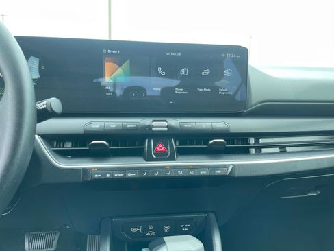 Used 2025 Kia K4 LXS image 17