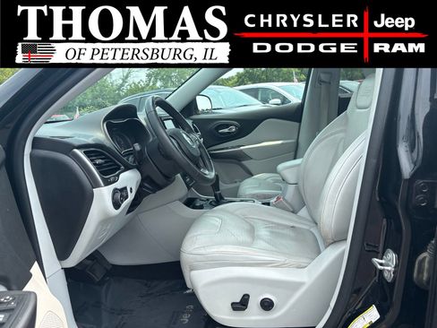 Used 2019 Jeep Cherokee Limited AWD/4WD image 10