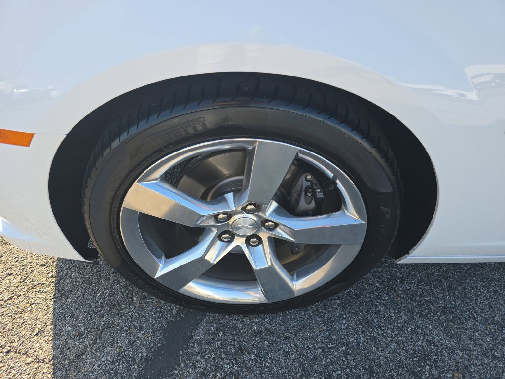 Used 2010 Chevrolet Camaro SS w/ RS Package RWD image 10
