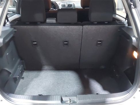 Used 2011 Suzuki SX4 AWD Hatchback image 22