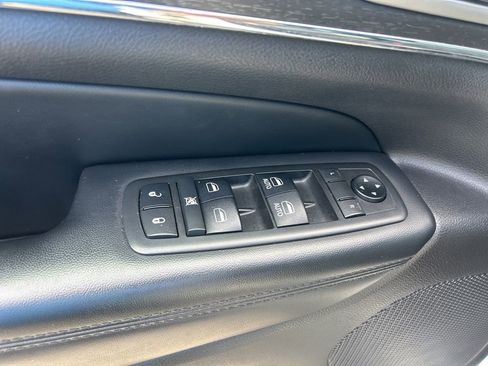 Used 2018 Jeep Grand Cherokee Limited w/ Mopar Chrome Edition Group image 36