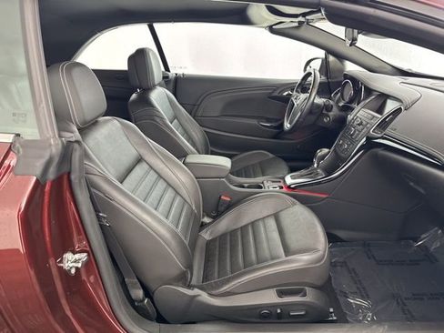 Used 2018 Buick Cascada Premium image 25