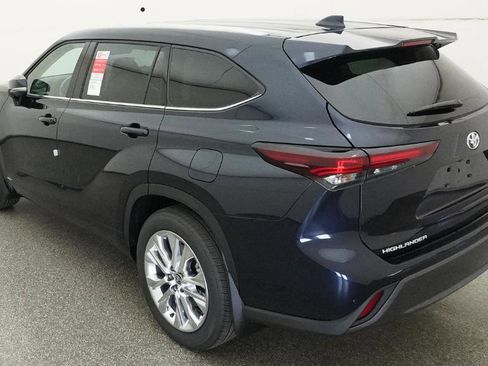 New 2026 Toyota Highlander Limited image 21