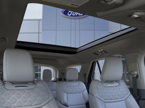 New 2026 Ford Explorer Platinum w/ LUX Leather Package image 22