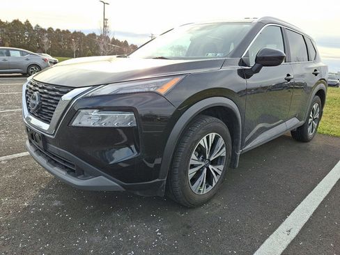 Used 2023 Nissan Rogue SV w/ SV Premium B Package image 3