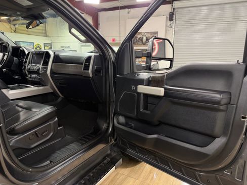 Used 2020 Ford F350 Lariat w/ Lariat Ultimate Package AWD/4WD image 19