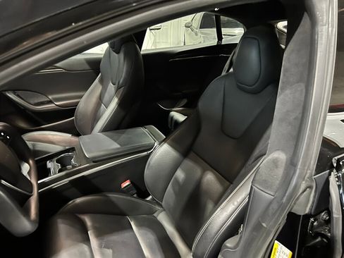 Used 2021 Tesla Model S Plaid image 12