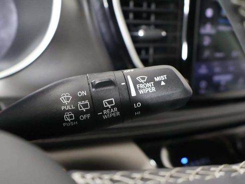Used 2023 Chrysler Pacifica Touring-L FWD image 42