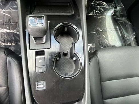 Used 2023 Nissan Rogue SV w/ SV Premium B Package FWD image 18