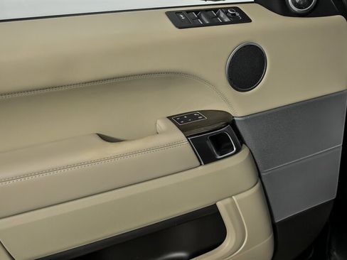 Used 2017 Land Rover Range Rover Sport image 15