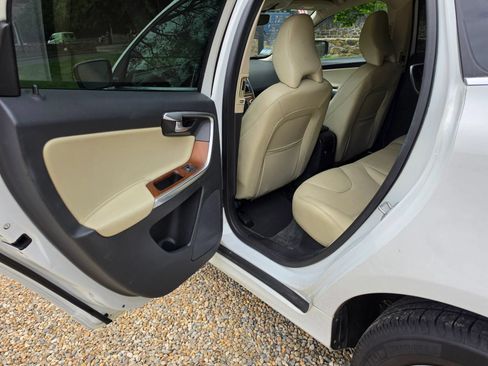 Used 2017 Volvo XC60 T5 Inscription w/ Preferred Option Package AWD/4WD image 15