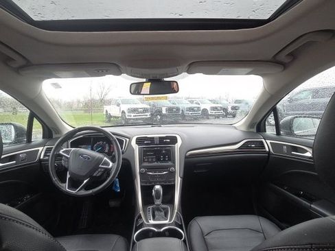 Used 2014 Ford Fusion SE w/ Equipment Group 202A image 17